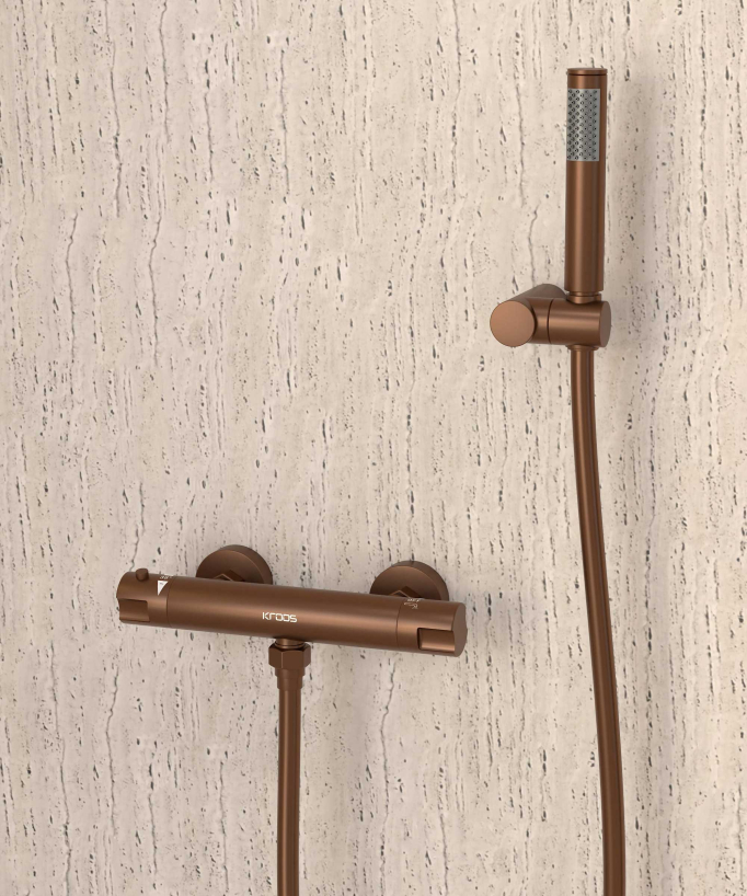 Mitigeur thermostatique de douche mural or rose brossé  avec limiteur de température à 38°, flexible en PVC or rose brossé et support douchette mural
